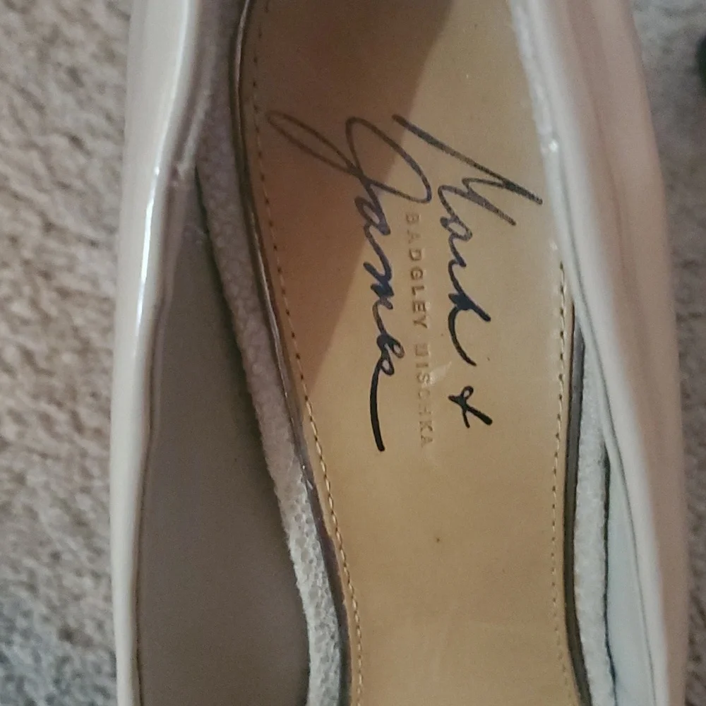 Womens Size 7 Badgley Mischka wedge heels - Picture 6 of 6